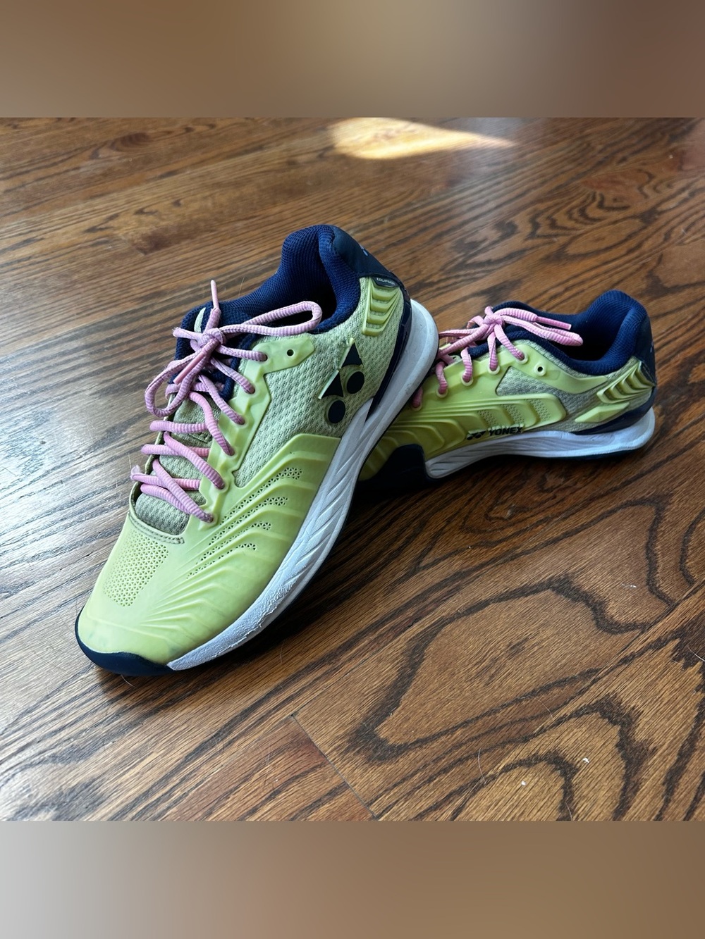 Yonex Men’s Hard Court Tennis Sneakers in Lime Green/Blue size Men’s 7
